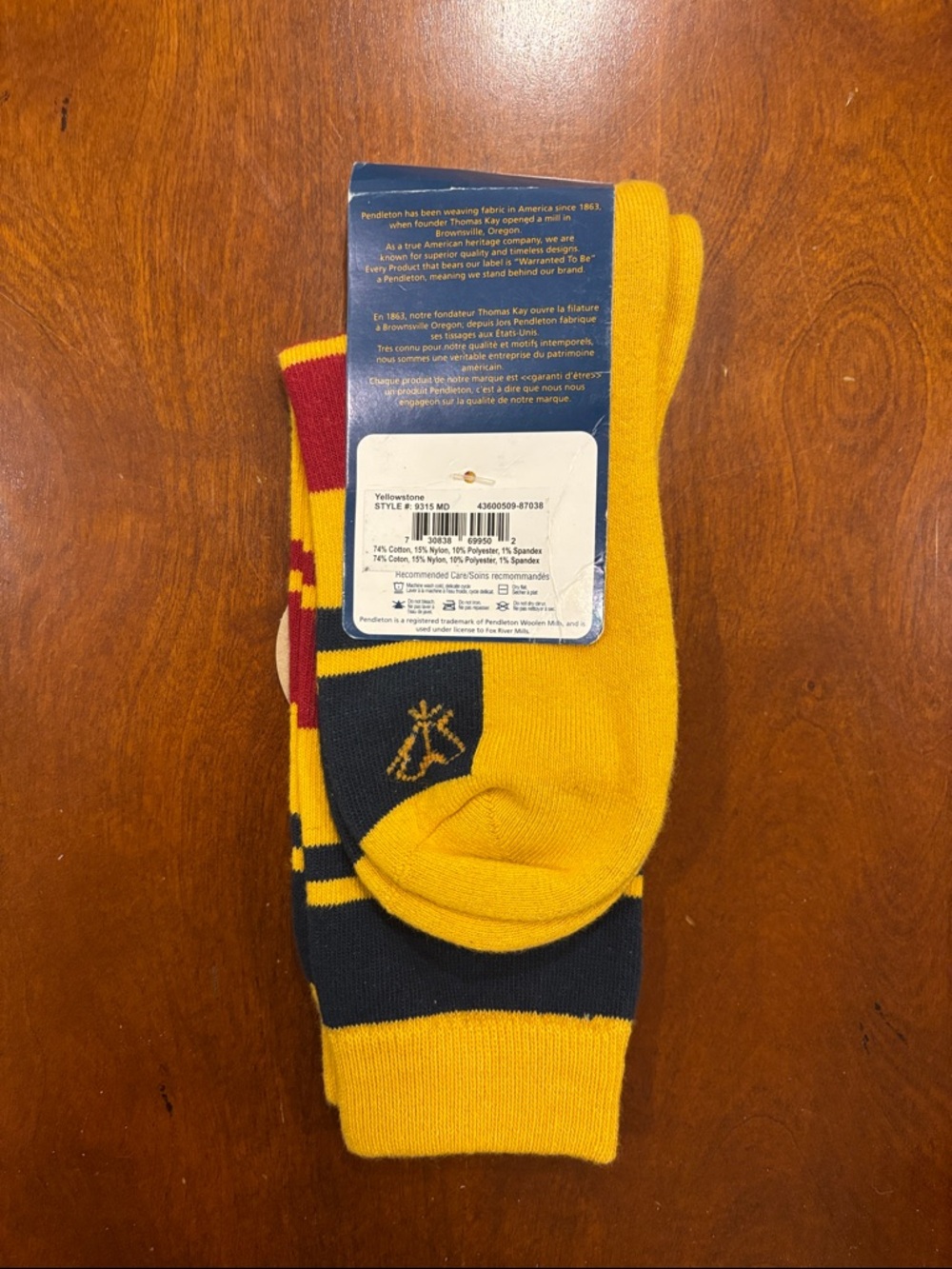 Pendleton Men’s & Women’s Yellowstone National Parks Crew Striped Socks. NWT - Picture 3 of 9